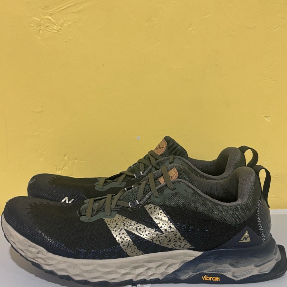 New Balance Trail Fresh Foam Hierro Gray And Green Men’s Size 17 Sneakers